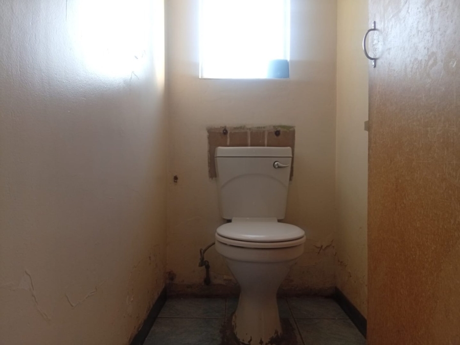 5 Bedroom Property for Sale in Navalsig Free State
